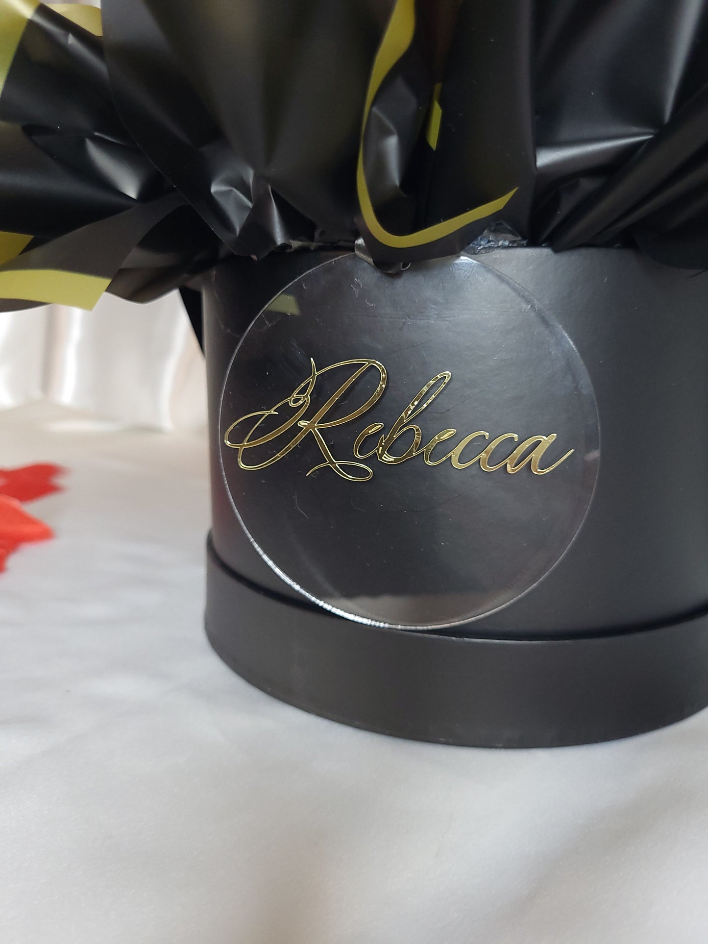 Stunning red roses bouquet balloon