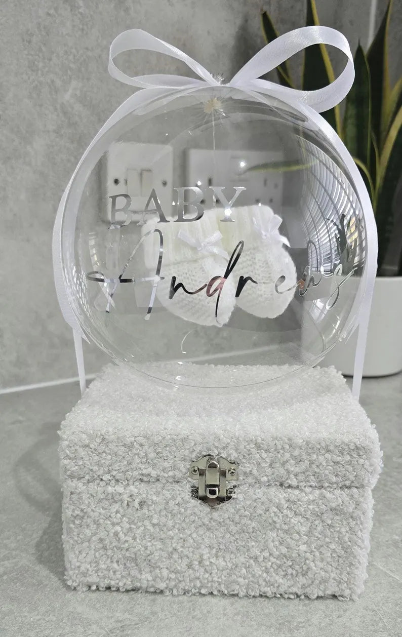 Baby Announcement Keepsake Box with Personalized Balloon