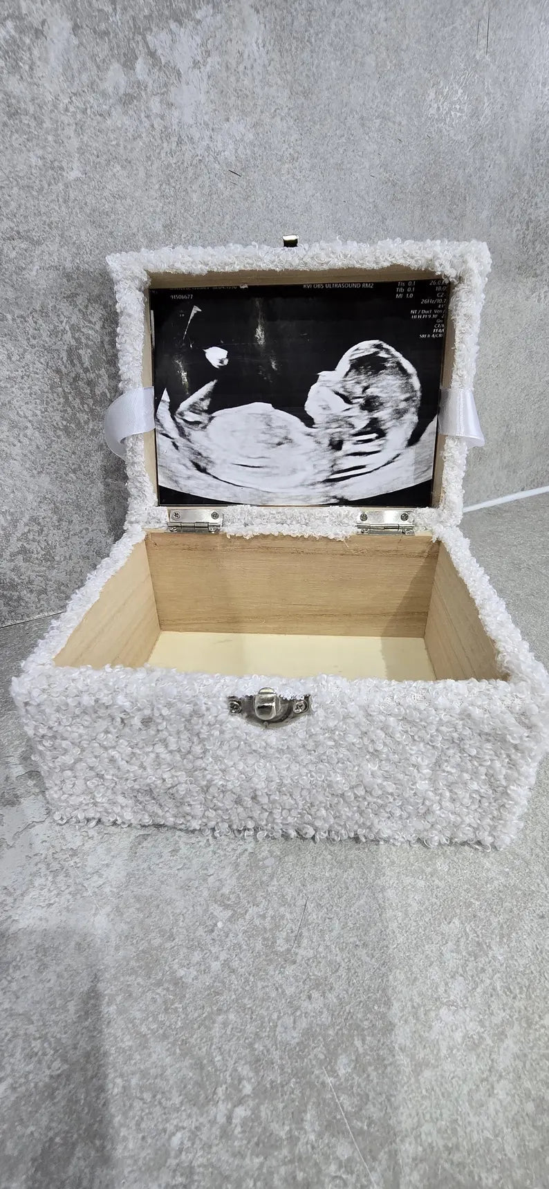 Baby Announcement Keepsake Box with Personalized Balloon
